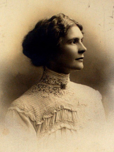 Leonora Cohen ©LeedsMuseums&Galleries