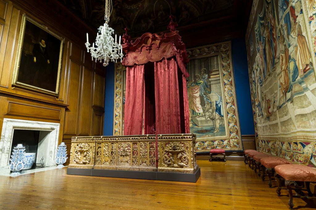 Queen Caroline s bed undergoes conservation Secrets of a state bed